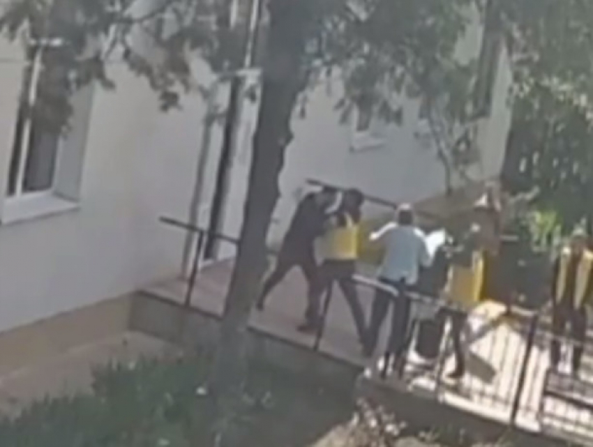 "Жестокая агитация": В Оргееве активист PAS напал на члена избирательного совета