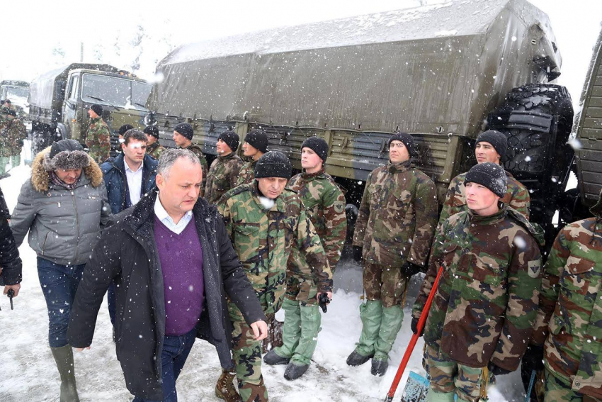 Президент Игорь Додон лично координирует работу Нацармии