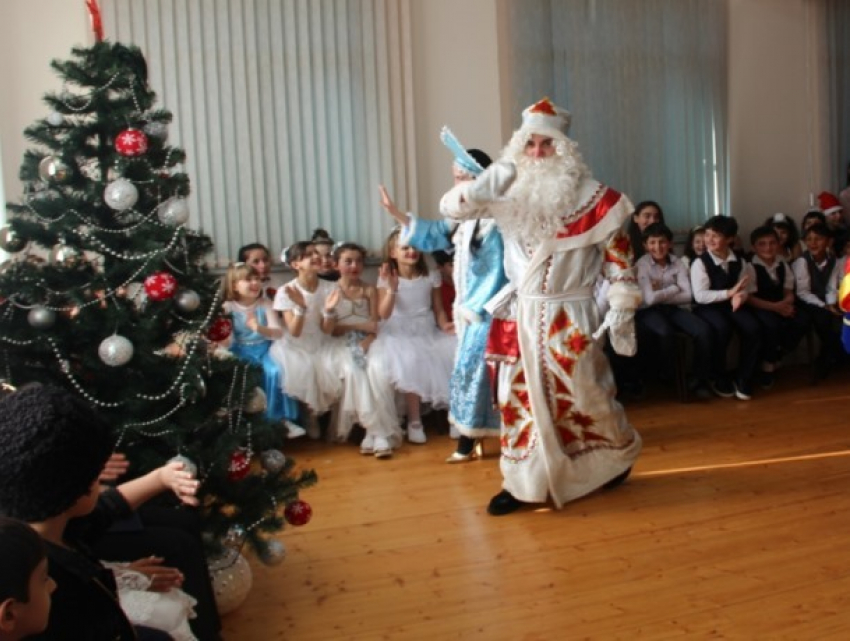 В Гагаузии новогодним поборам в детсадах и школах сказали жесткое «нет"