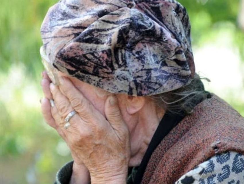 Жертвой мошенницы стала доверчивая пенсионерка в Каушанах