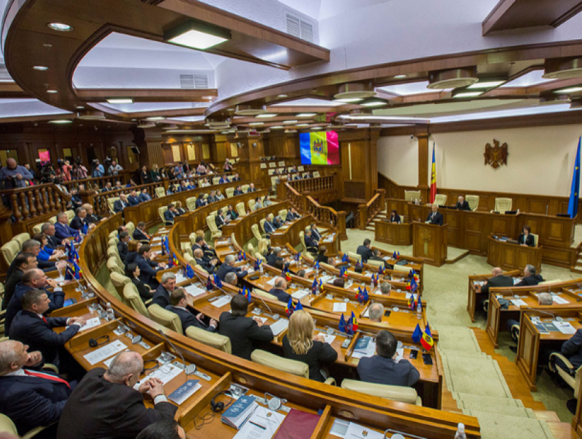 Парламент одобрил инициативу Игоря Додона об индексации пенсий дважды в год