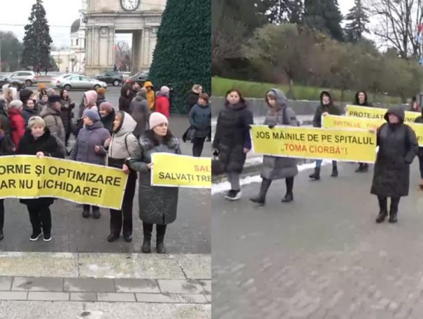 Врачи одной из столичных больниц пикетировали здание правительства