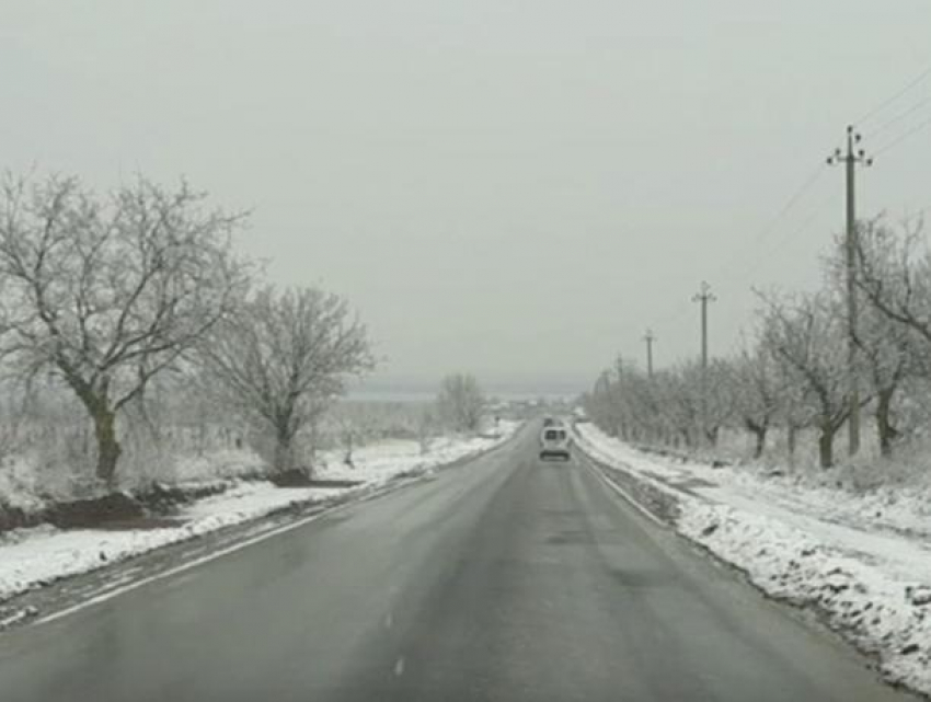 На юге страны выпал первый снег: ситуация на национальных дорогах 