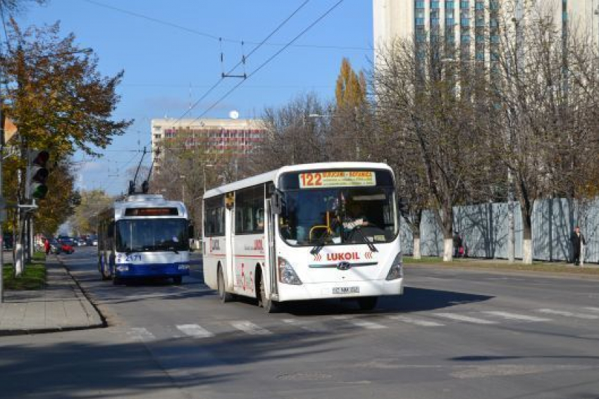 В Кишиневе обсудили возможность работы общественного транспорта в ночное время суток