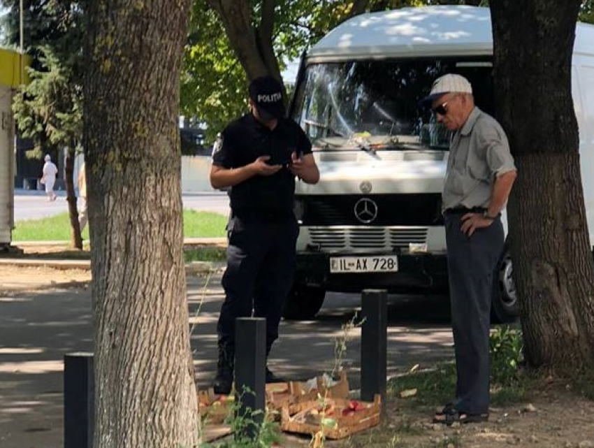 "Позором власти» назвали жители Кишинева наказание продающего овощи пенсионера