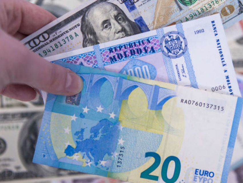 Евро и доллар продолжают дешеветь по отношению к лею