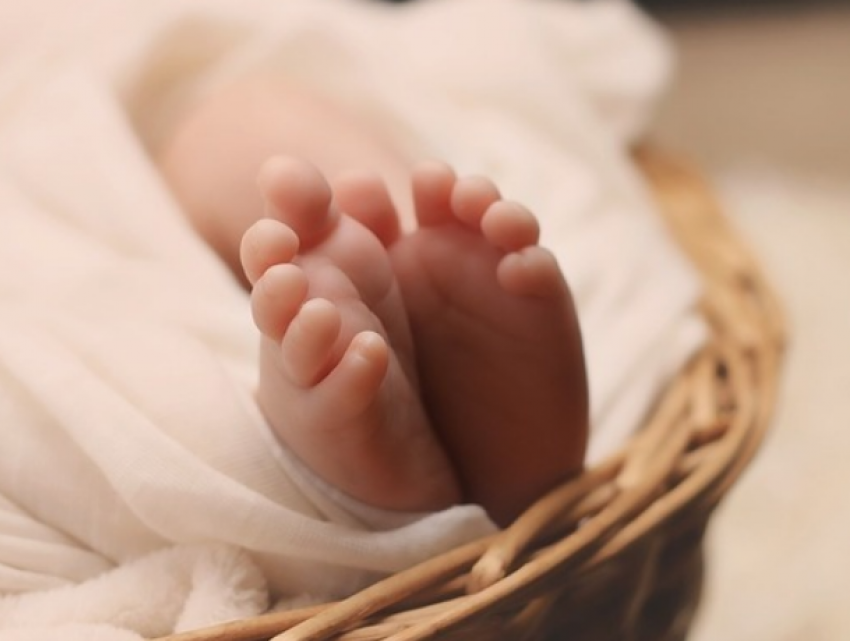 Каждый пятый ребенок в Молдове рожден вне брака