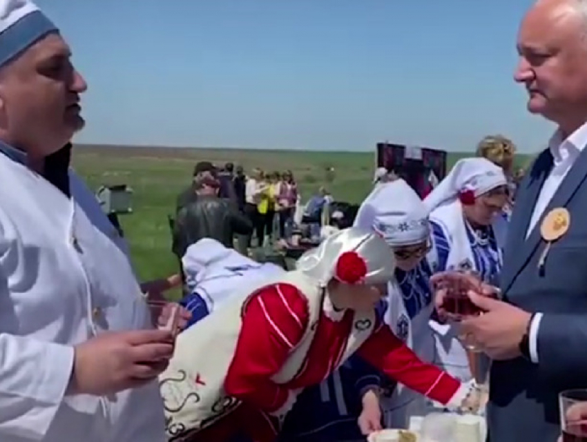 Додона на «ура» встретили в Гагаузии