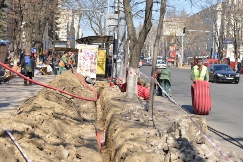 Долгожданные тротуары: по бульвару Штефана чел Маре скоро можно будет безопасно ходить на каблуках