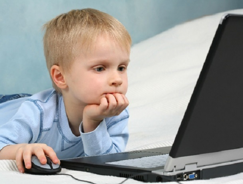Опасные для детей сайты разрешили блокировать молдавским родителям