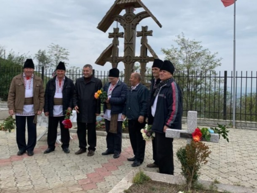 Цыку - не историк, а профанатор, и места ему в науке, равно как и в политике, нет