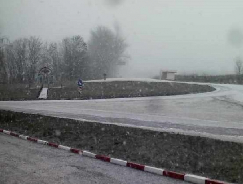 Первые снегопады обрушились на северные районы Молдове 
