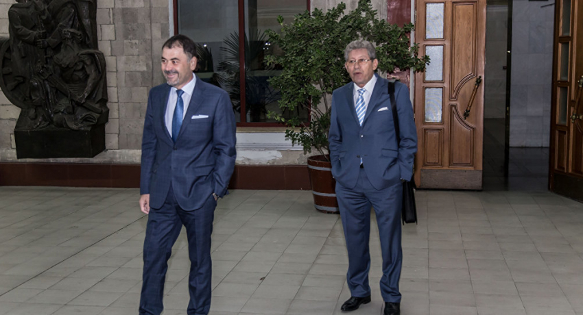 Шалару намерен сместить Гимпу с должности председателя ЛП