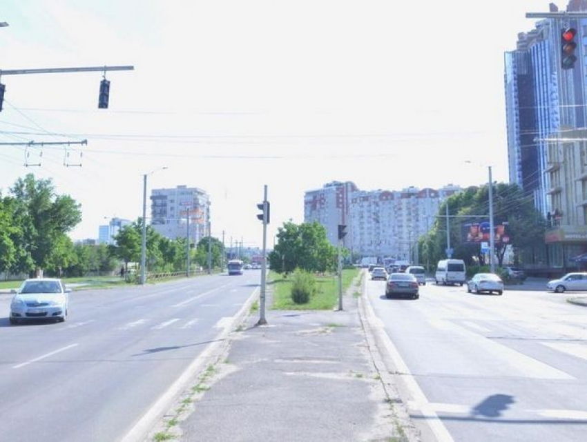 Одна из центральных улиц Кишинёва будет на месяц закрыта для транспорта