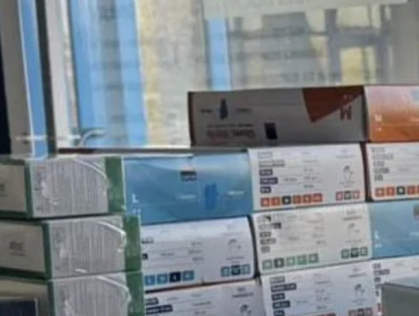 Попытка контрабанды на пункте Леушены: среди личных вещей нашли почти 700 коробок медицинских изделий