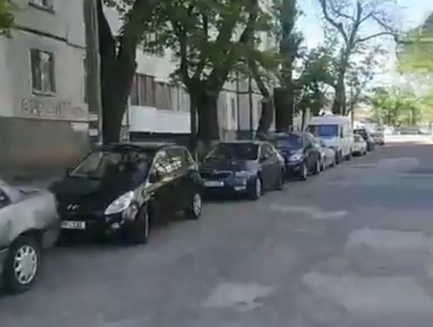 Видеодоказательство хамства ленивых водителей сделал возмущенный житель Кишинева 