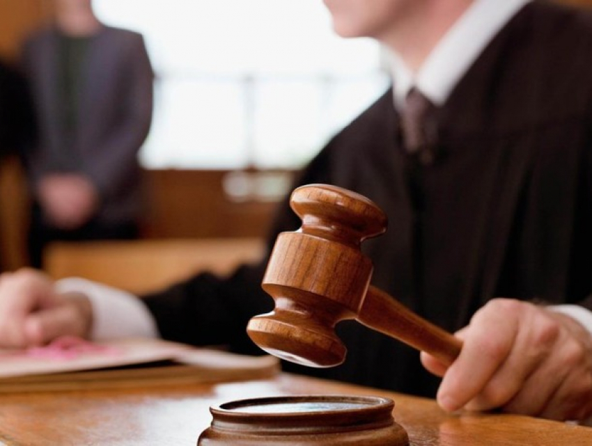 Мужчина получил полтора года за угрозы и хулиганство на территории полицейского участка