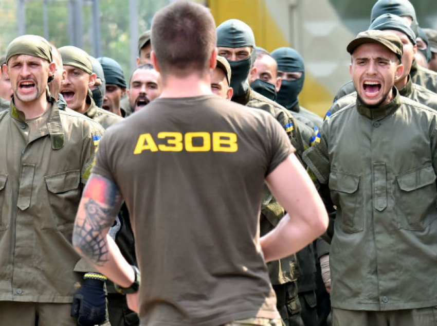 Американцы запретили давать оружие украинскому неонацистскому батальону «Азов»