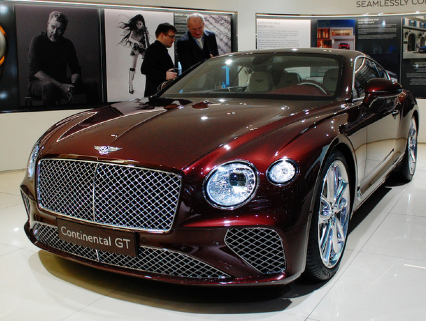 В Молдове растет интерес к люксовым и коллекционным автомобилям