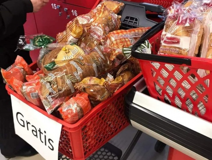 Бесплатный хлеб предлагает своим посетителям один из кишиневских магазинов