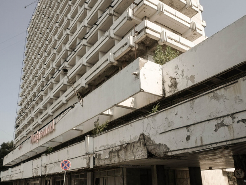 «Цена жизни - 10 тысяч леев»: семья требует наказать виновных за трагедию в отеле Național