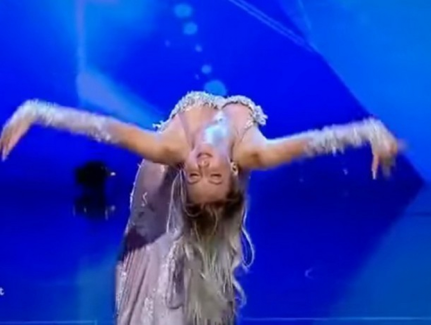 Блондинка из Молдовы ошеломила жюри румынского телешоу экспрессивным танцем живота