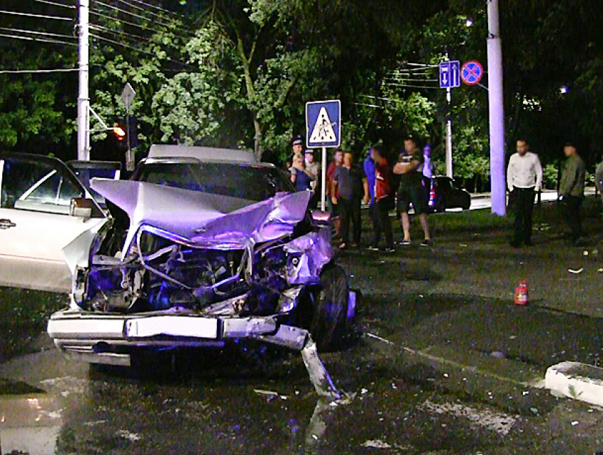 Девочка пострадала из-за отца, протаранившего автомобиль молодой женщины в Тирасполе