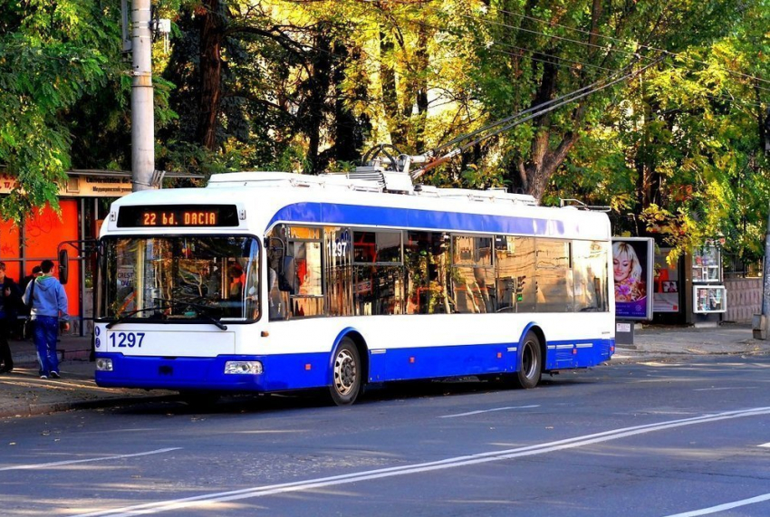 Два ночных троллейбуса начнут курсировать по Кишиневу с сегодняшнего дня
