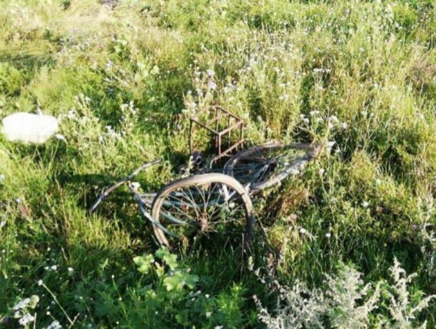Трагедия в Каушанах - водитель на BMW сбил насмерть велосипедиста