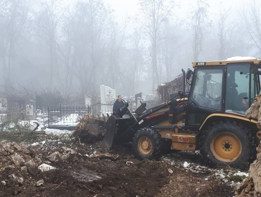 Территория еврейского кладбища в Кишиневе пошла под расчистку