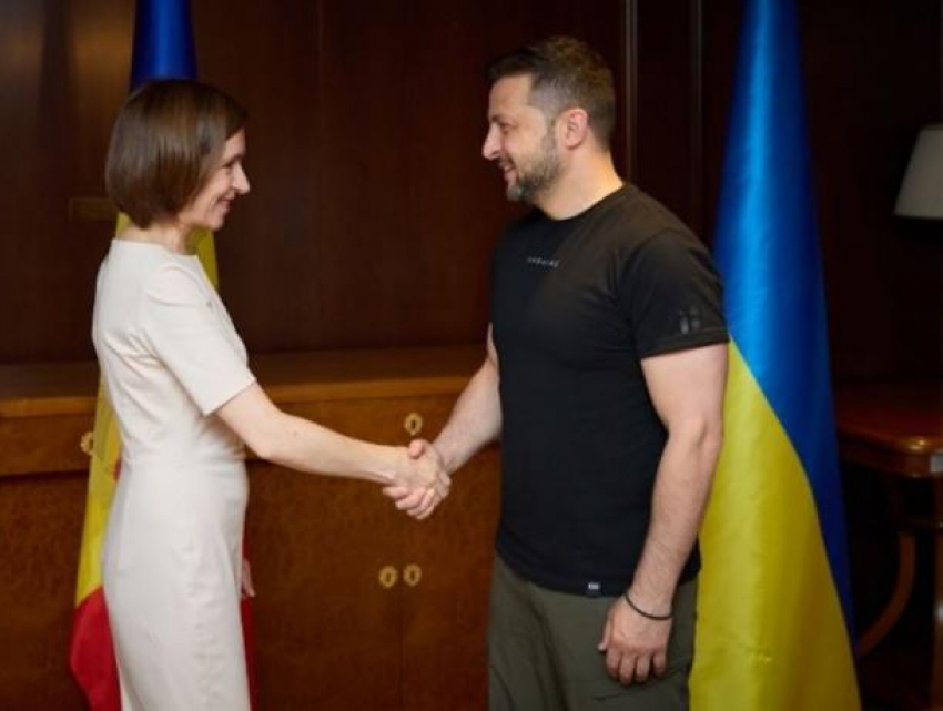 "Молдова наслаждается миром благодаря мужеству народа Украины". Санду – Зеленскому