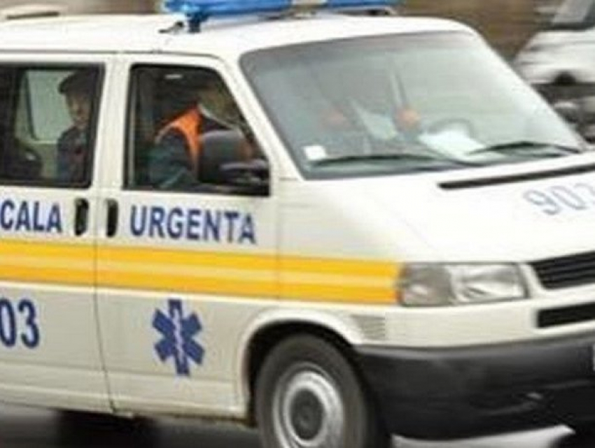 Пациент жестоко ударил санитарку скорой помощи в Кагуле