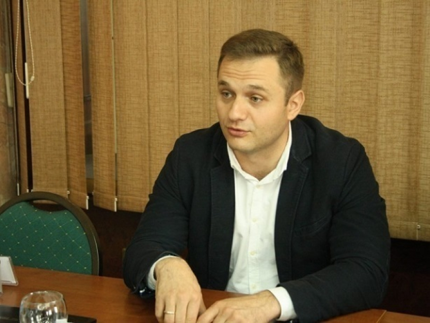 Вице-министр транспорта Молдовы «порадовался с сыном» и подал в отставку