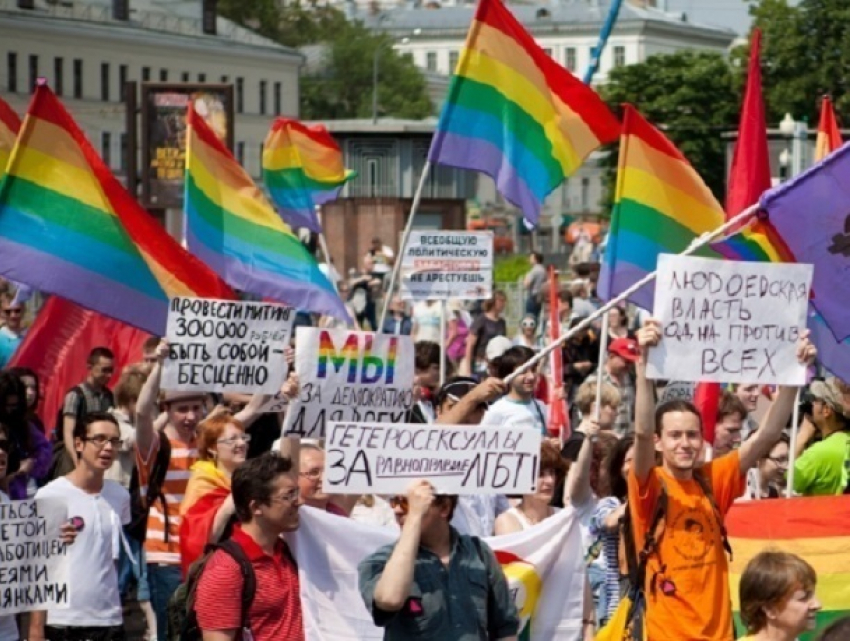 Геи и лесбиянки Одессы вынудили священников объявить о своем шествии