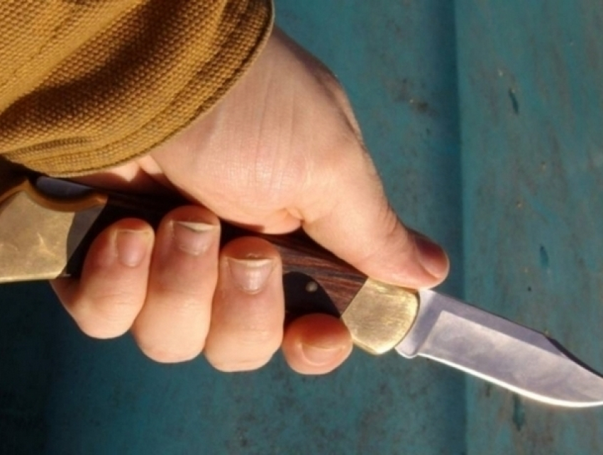 Разъяренный мужчина после ссоры с женой перерезал горло своей пятилетней дочери 