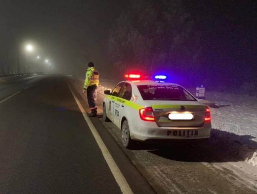 Выпивший водитель попытался сбежать от полицейских в Кагуле, но попал в аварию