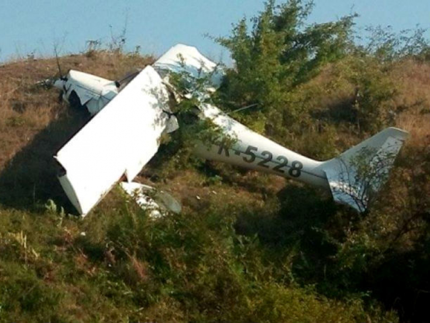 Самолет разбился в Яссах: пилот погиб