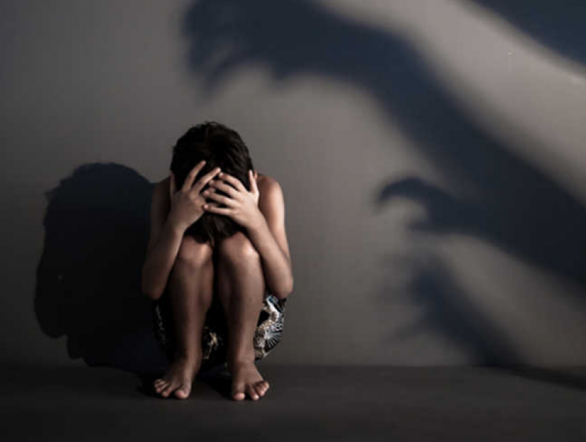 Новые подробности изнасилования несовершеннолетней в Твардице – семьи насильников пытаются замять разбирательство