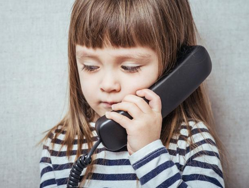 В Молдове завершилось внедрение «Детского телефона доверия»