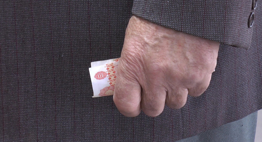 Осчастливили: пенсионерам и инвалидам Кишинева на Пасху выделят по 100 леев