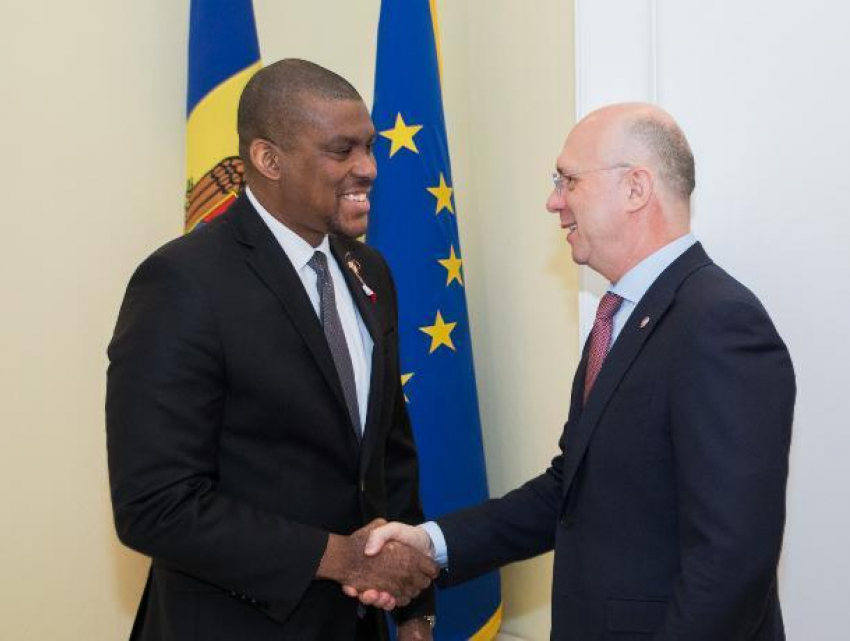 Премьер-министр Павел Филип провел встречу с послом США в Республике Молдова