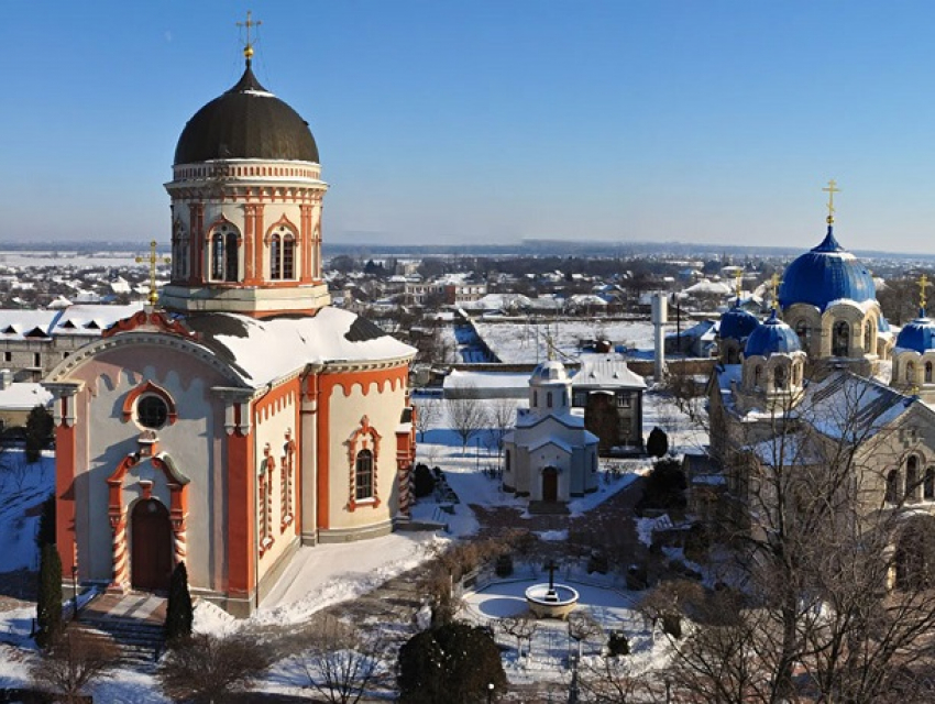 В монастыре в Кицканах появился вор-карманник