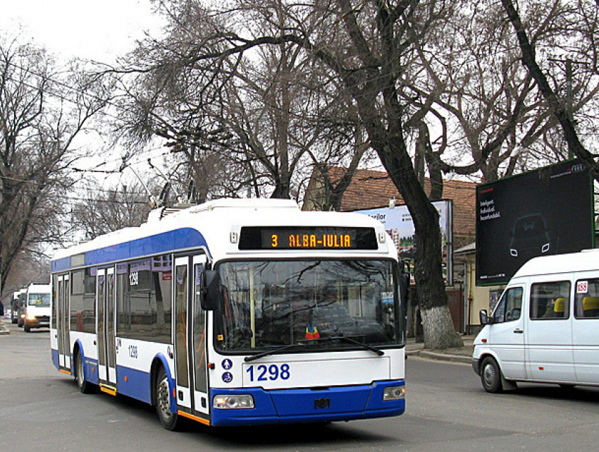 Работу общественного транспорта в Кишиневе продлили на Пасху