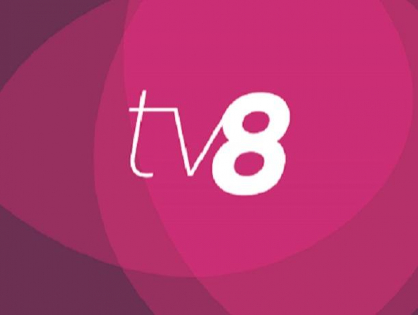 Расплата за длинный язык. Телеканал TV8, транслировавший сомнительные шутки журналистов с Facebook-стрима, должен заплатить штраф