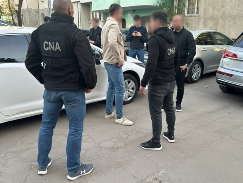 32 тысячи евро за свободу: в Кишинёве разоблачили схему влияния на судей