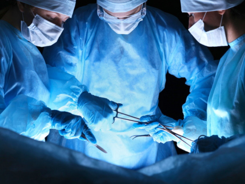 Хирурги РКБ удалили 15-килограммовую опухоль из живота мужчины