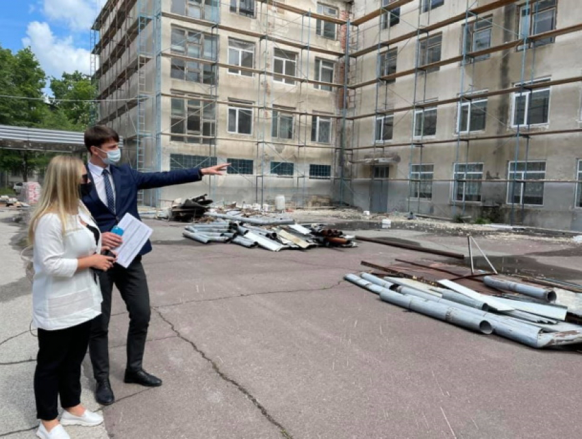 Еще одну школу в Кишиневе капитально утепляют