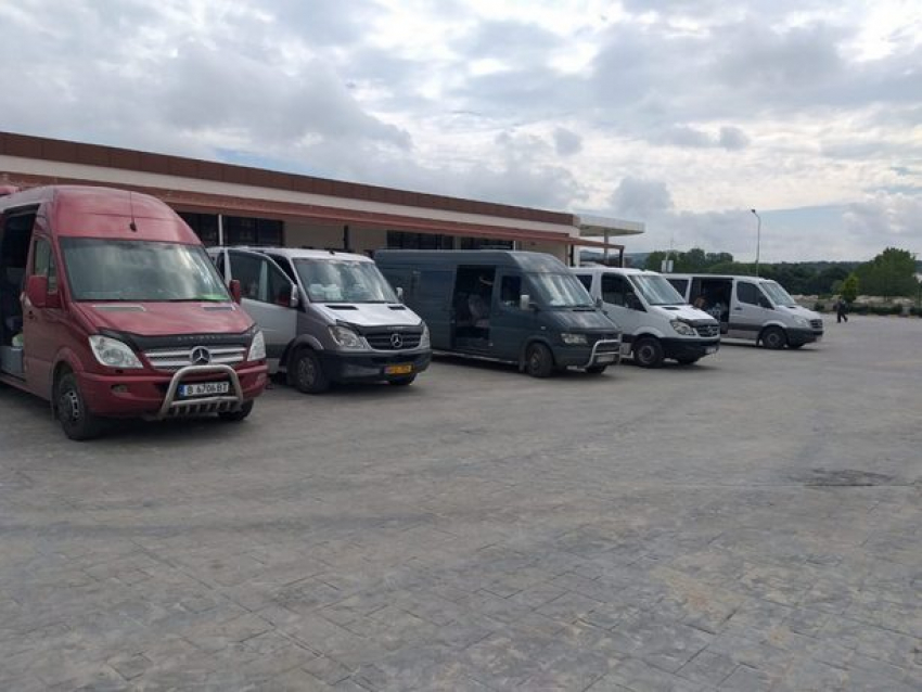 Трое суток на турецко-болгарской границе стоят автобусы с жителями Гагаузии