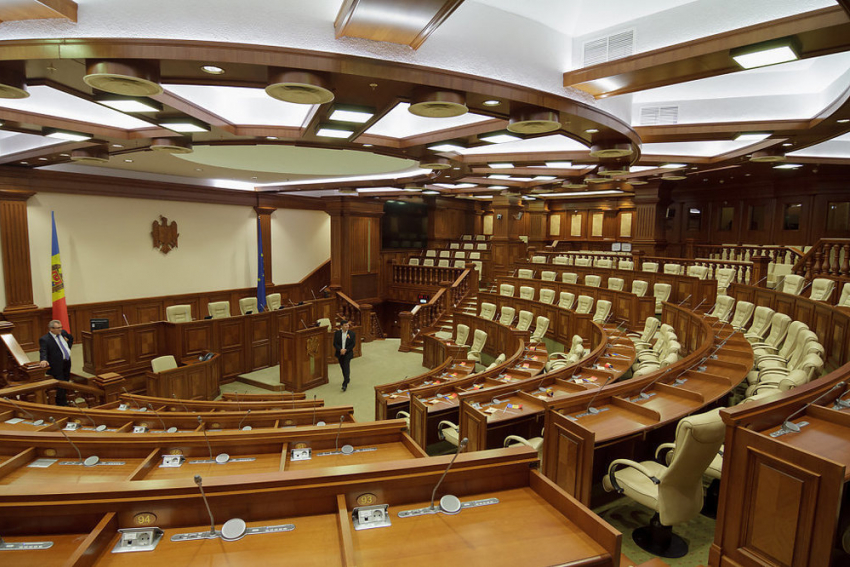 Сегодня состоится первое заседание осенне-зимней сессии парламента 