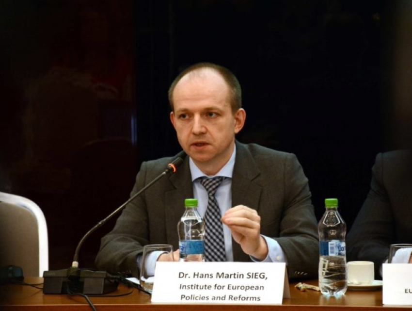 Мартин Зиг - деньги платим ему огромные, скоро будем зиговать?